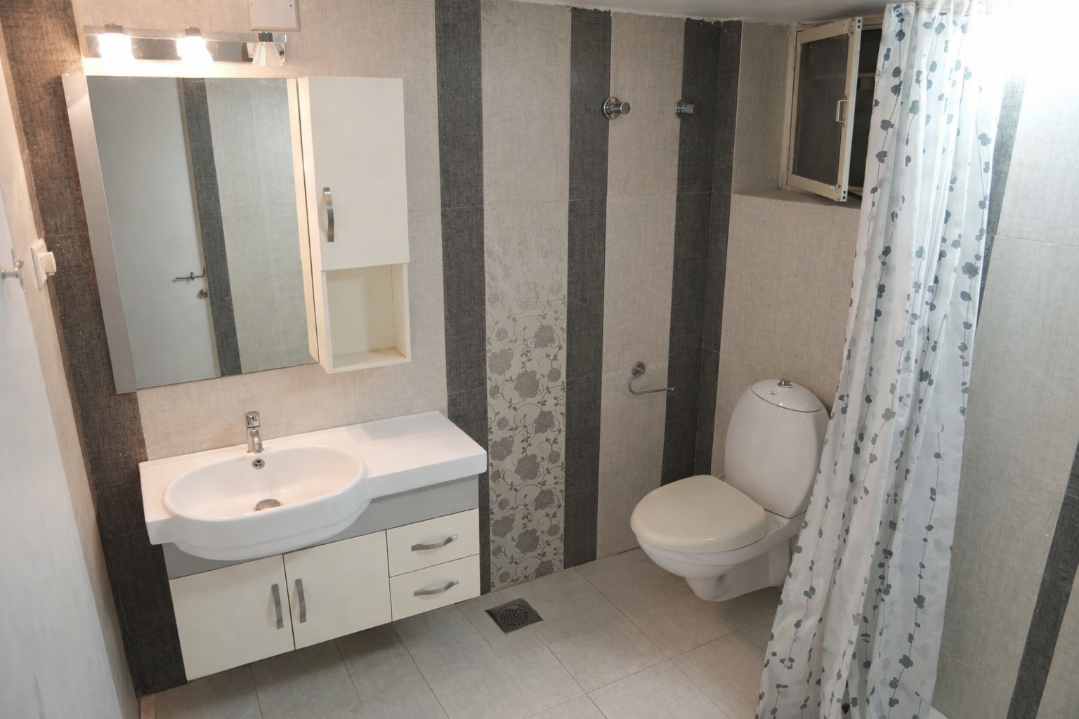 Ensuite Detail